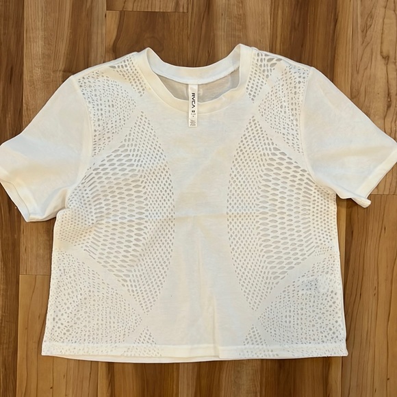 RVCA Tops - NWOT RVCA white tee